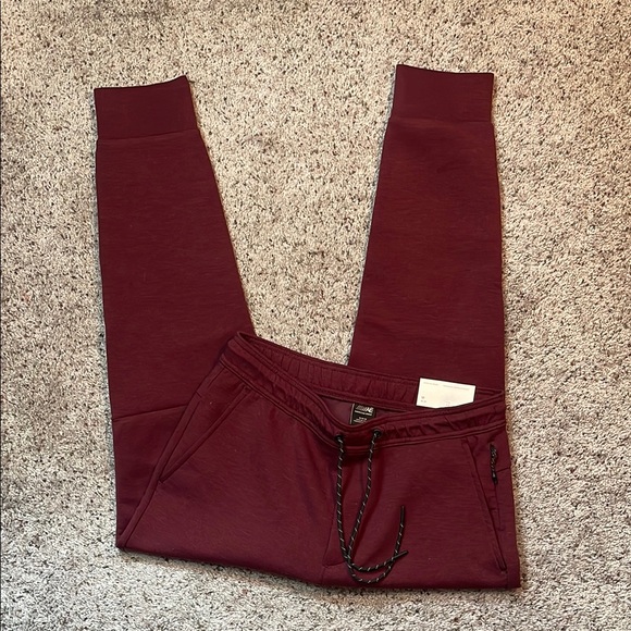NWT American Eagle Mens Maroon Active Joggers Size Medium‎ - Picture 1 of 6